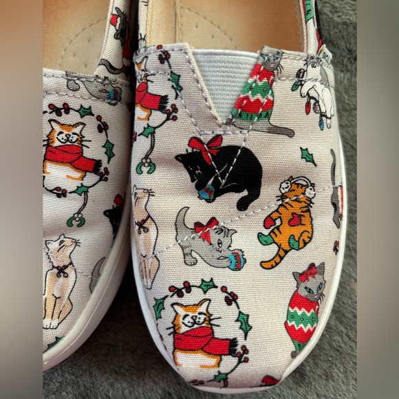 Kids Christmas Tom’s - Picture 4 of 12